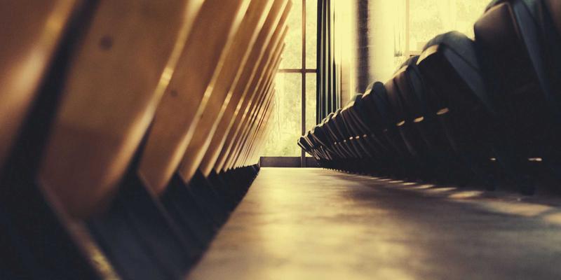 边缘智能革命:MEC与AI如何重塑本地化服务网络架构与资源分配